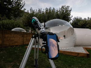 Hoteles burbuja con telescopio